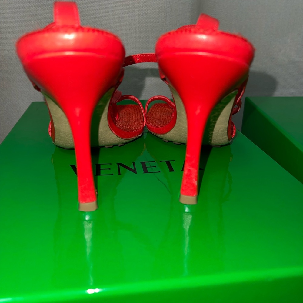 Bottega Veneta Square Stretch Strap Sandal - Picture 3 of 10